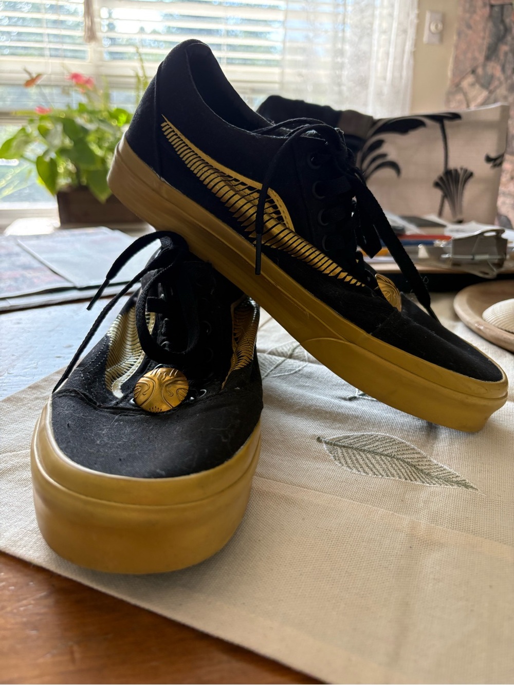 Harry Potter x Vans Era Golden Snitch Black Gold Sneakers Sz Men 7 / Women 8.5